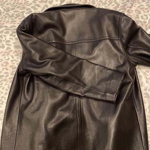 Vintage authentic Guess leather coat. - Picture 12 of 16